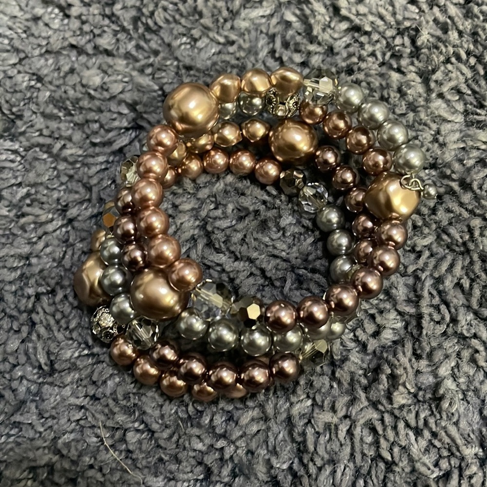 NWOT wrap around beaded bracelet